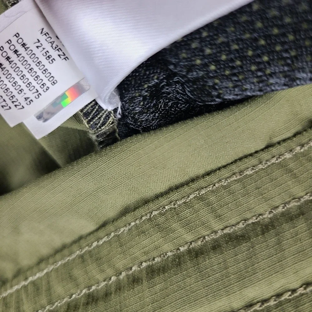 The North Face Shorts Mens Large Olive Green Running Hiking Training Activewear